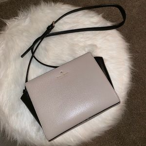 Brand new Kate Spade purse. Perfect condition
